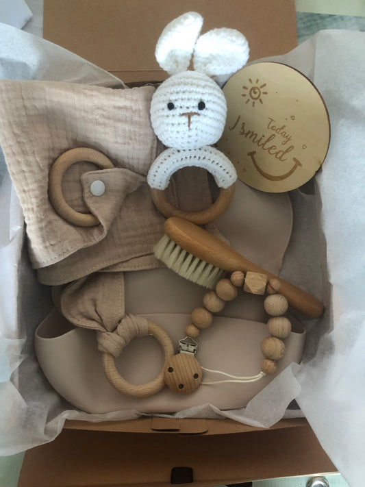 Conjunto Bege - Coelho Com Babete Silicone